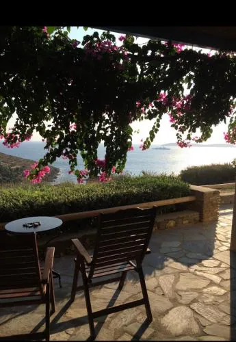 Cleopatra Villa