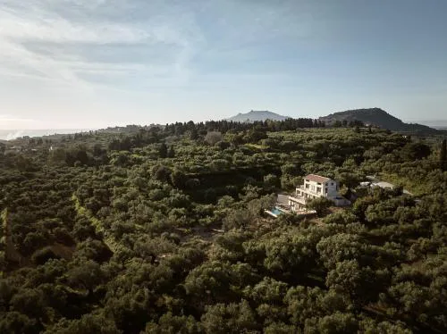 DiLa Grand Villa, a 5acres Secluded Sanctuary with Pool, By ThinkVilla