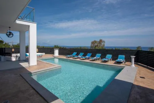 Gigi Star Luxury ApartVilla with Pool, Panoramic Sea View