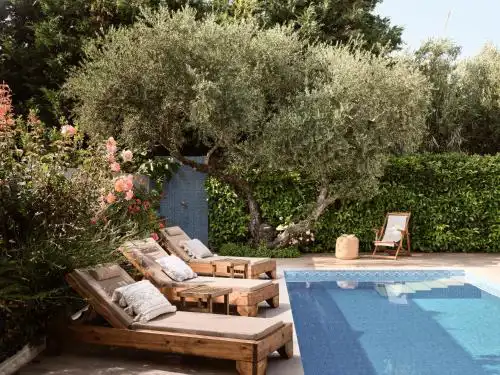 Jasmine Suites with Private Pool, by ZanteWize