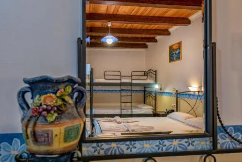 Tsiolis Studios & Apartments