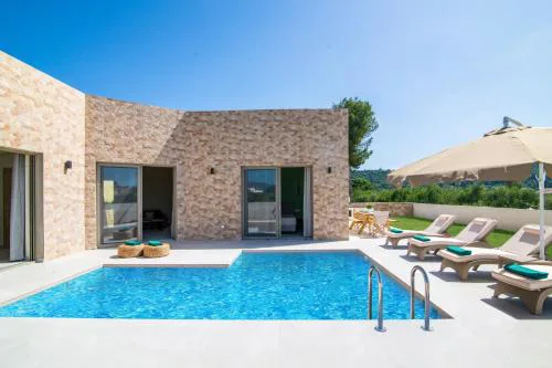 Villa Acro by Villa Plus