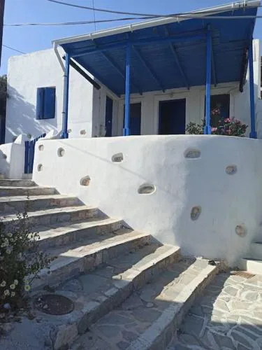 Δίκλινο δωμάτιο Δονούσα με εξαιρετικό μπαλκόνι