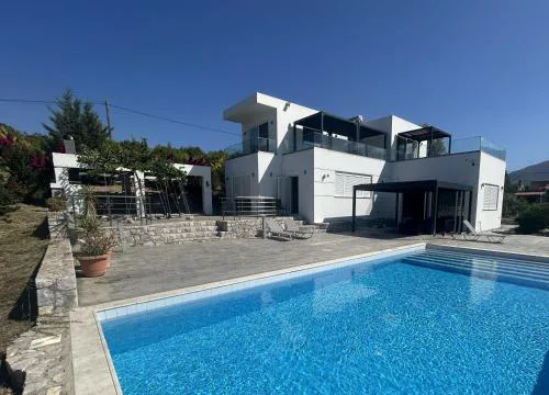 Villa Maïa