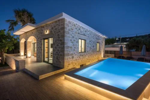 Luxury villas Argalios
