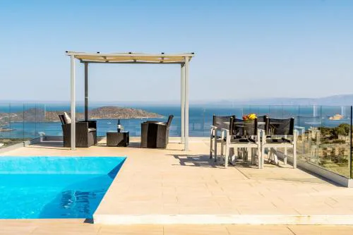 Villas Acros & Thalassia, Sea View Villas with Private Pool & BBQ near Elounda