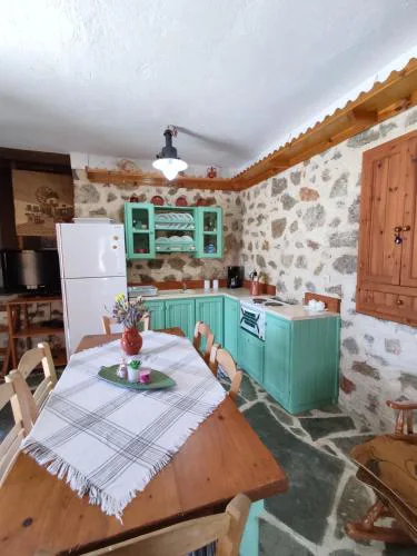 Calliope stone house