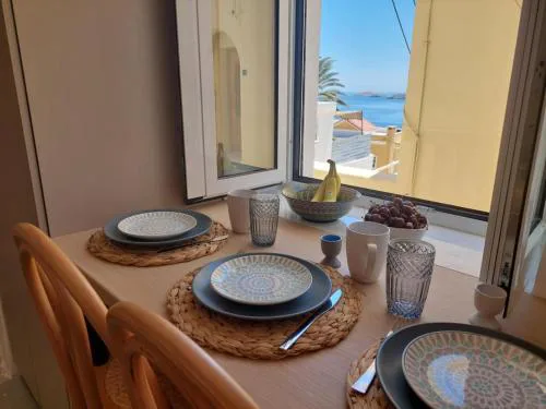 Vaporia Stone House Seaview