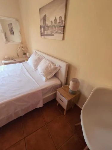 Virginia's guest room