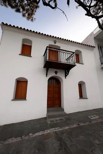 Ikarian Loft 1