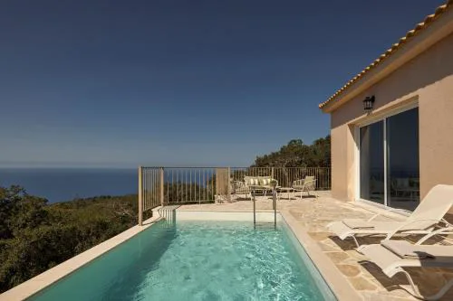 Magganos Sunset Villas