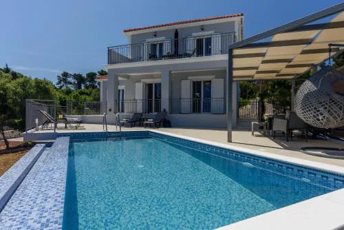 VILLA EKTAMA