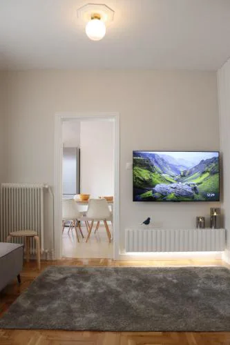 Florina four seasons apartment