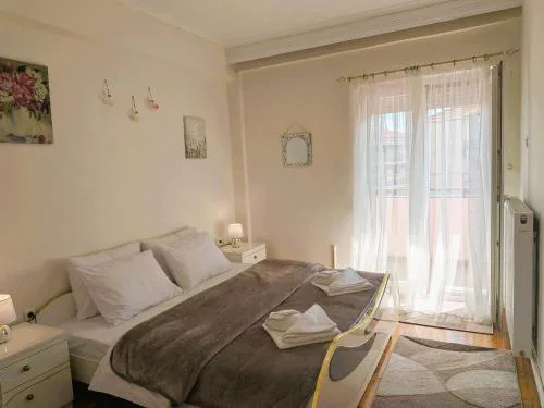 The Sunny Side Apartment