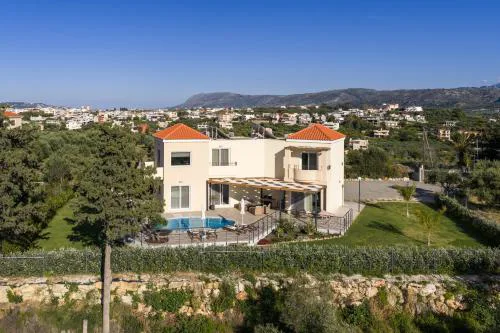 AéNaos Luxury Villa with Pool in Galatas