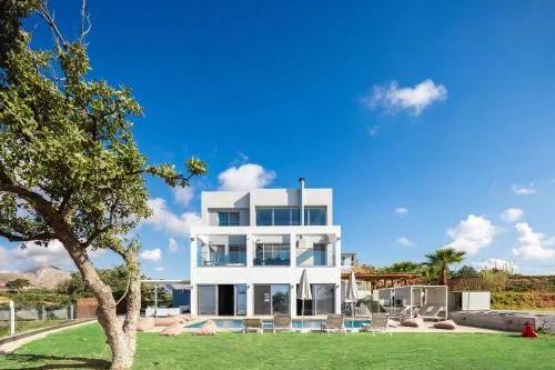 Villa O2 With Private Heated Pool