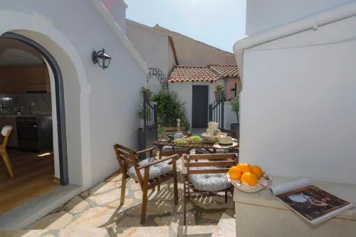 Gala Estate Traditional Mansion