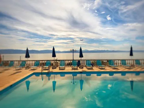 Brentanos Apartments - A - View of Paradise