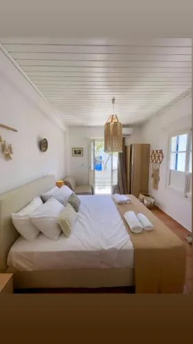 Batis Andros Rooms