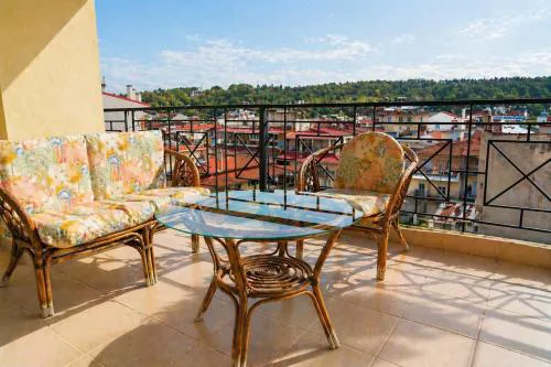 Central Grevena Retreat with Mountain Views