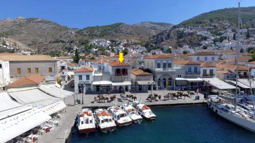 Hydra Port Apartments-Serenity