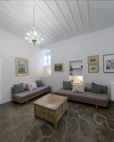LIVIN Hydra Garden Suite