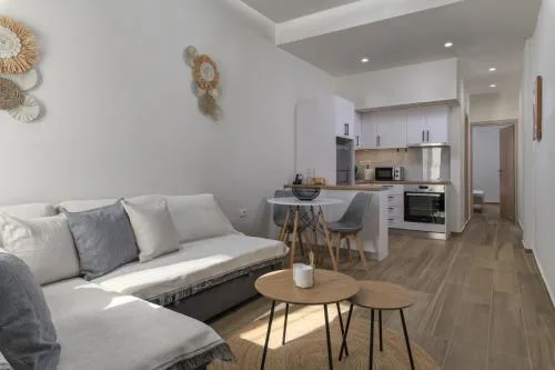 Ethereal Apartments By The Sea- Central & Cozy Stay