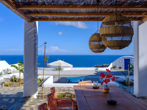 Iliolousto Luxury Cave Villa