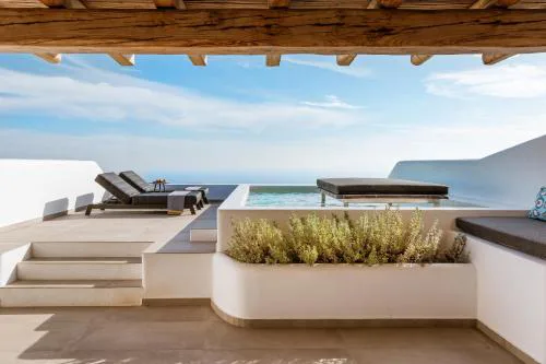 NĒRO Boutique Hotel
