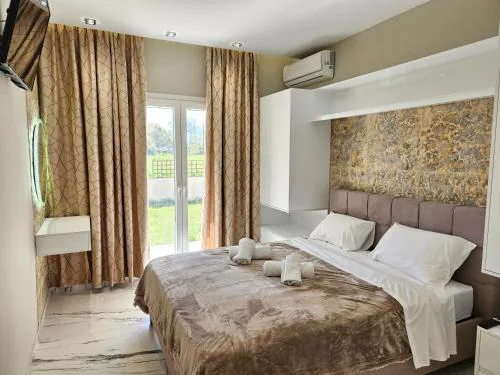 Evelina Luxury Suites with Swimming Pool in Corfu