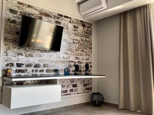 Downtown modern luxurious apartment
