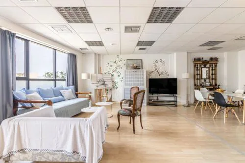 Downtown Spacious Loft Apartment just 3 minutes from City Centre