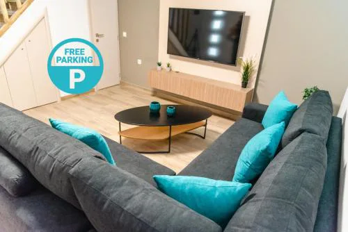 Elegant decorated house - Free Private Parking & Fibre Internet!