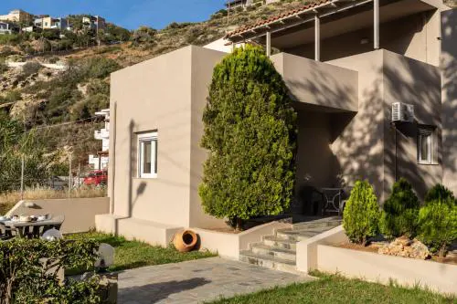 Elio A 1BDR Apt1 min from the beach by Hospi Living