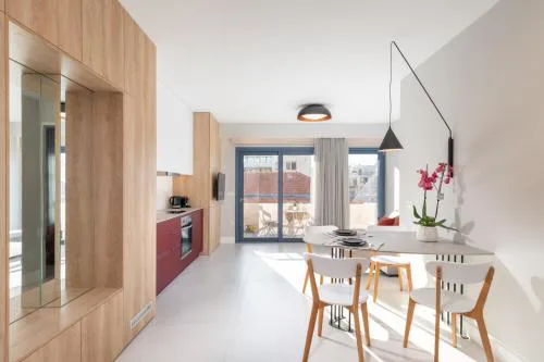 Evans Luxurious Apartment 3