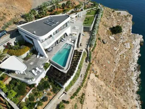 Holiday Home Meltemi Villa Kreta by Interhome
