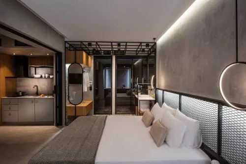 King's Blue, Urban Suites