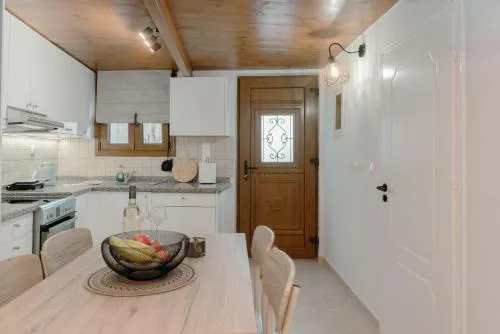 Lamiria center house