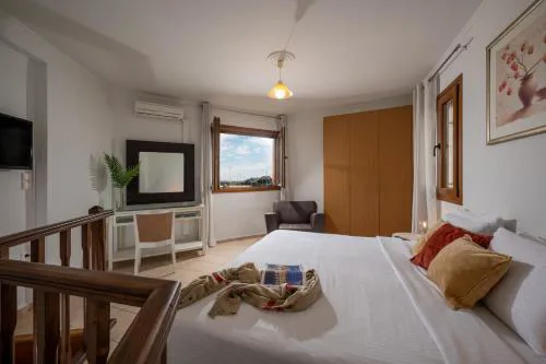 Rocca a Mare Maisonette II
