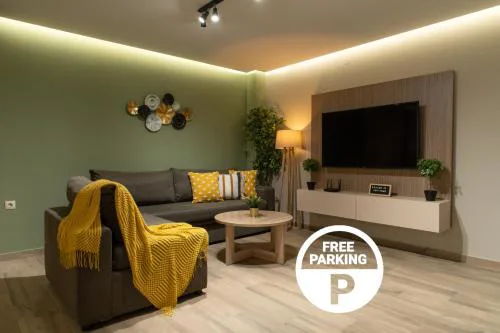 Stylishly decorated house - Free Private Parking & Fibre Internet!