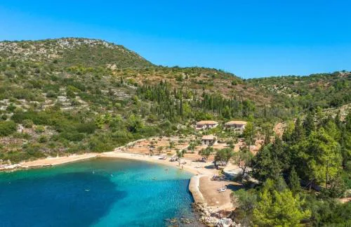 Loutsa Waterside