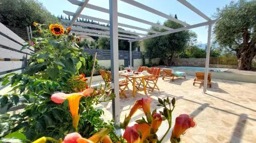 NIOS Luxury House & Studio