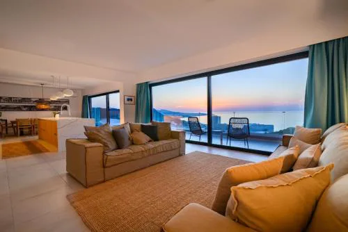 Aquarama Pool Apt - Orion