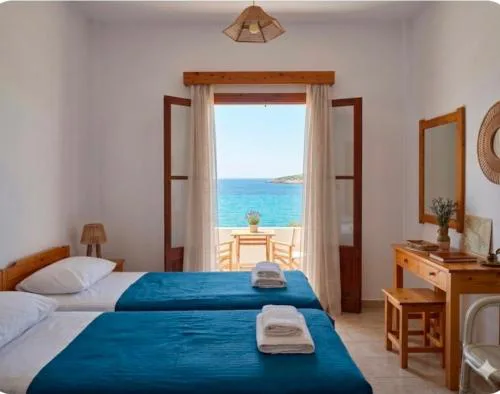 MeliBay Studios and Apartments
