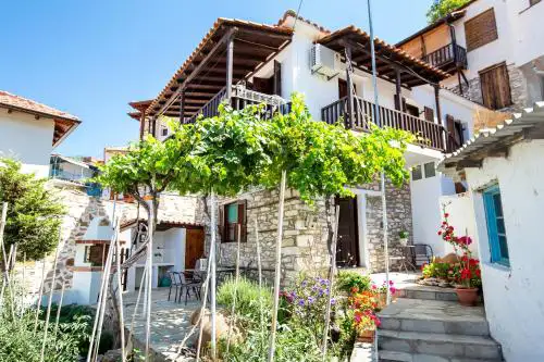 Cozy Traditional House in Thassos, Kallirachi