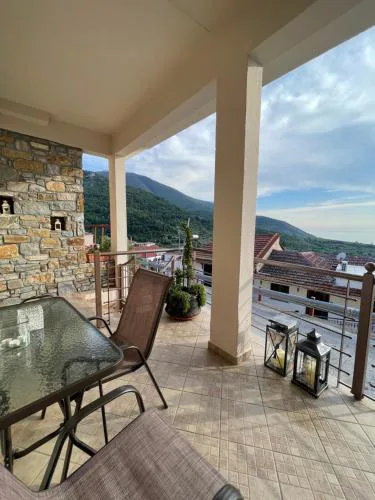 Ioannis (Family House)