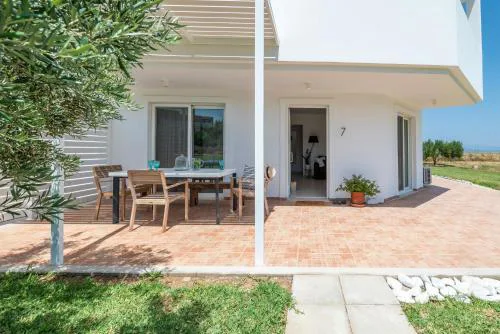 Einalia Holiday Homes by the Beach