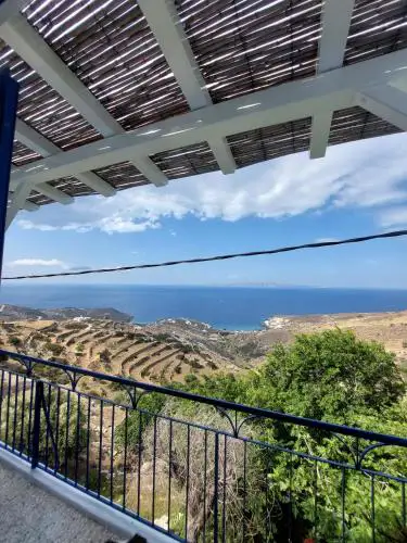 Kardiani Village Home