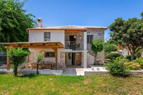 Hortensia House by WhiteDream Villas