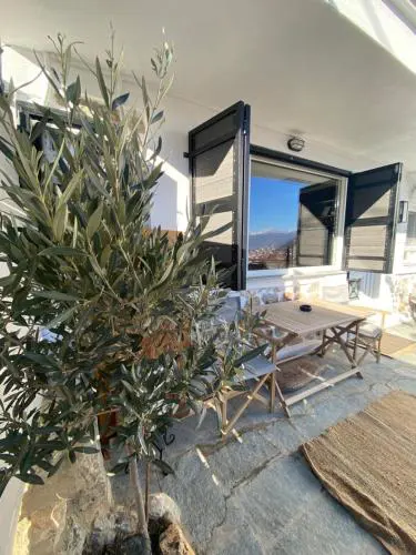 calm stone house elemm